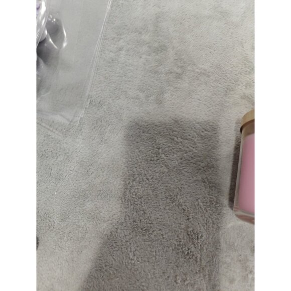 Bath and Body Works 3 Wick Candle Twisted Peppermint Set Of 2 - Picture 2 of 9